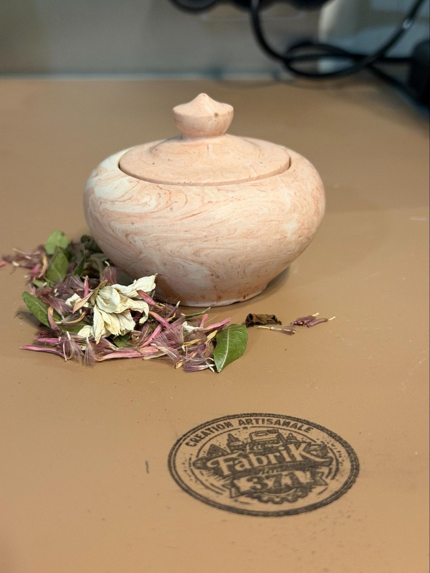 Petit pot de rangement avec couvercle bout rond - Vue 2