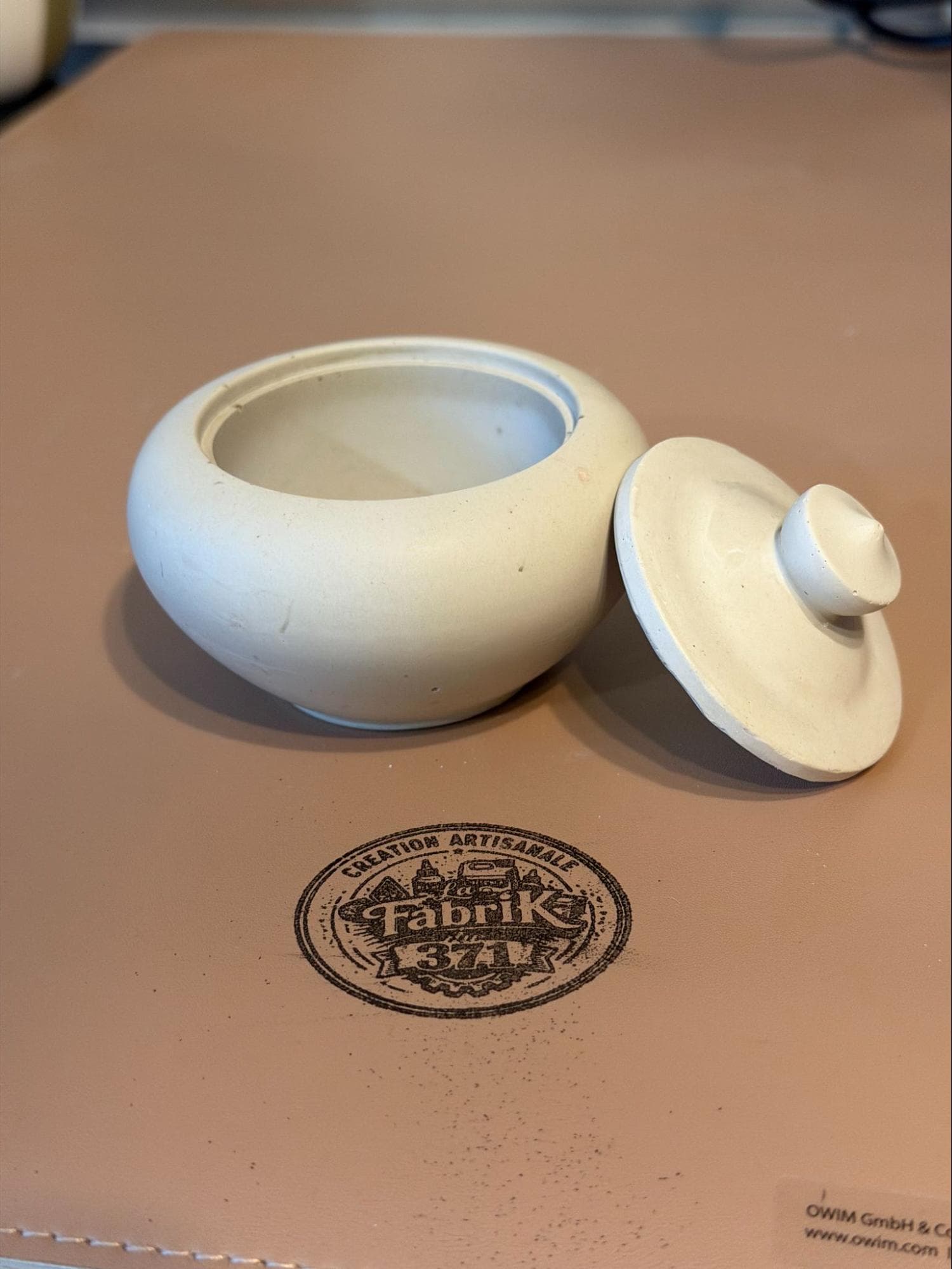 Petit pot de rangement avec couvercle bout rond - Vue 3