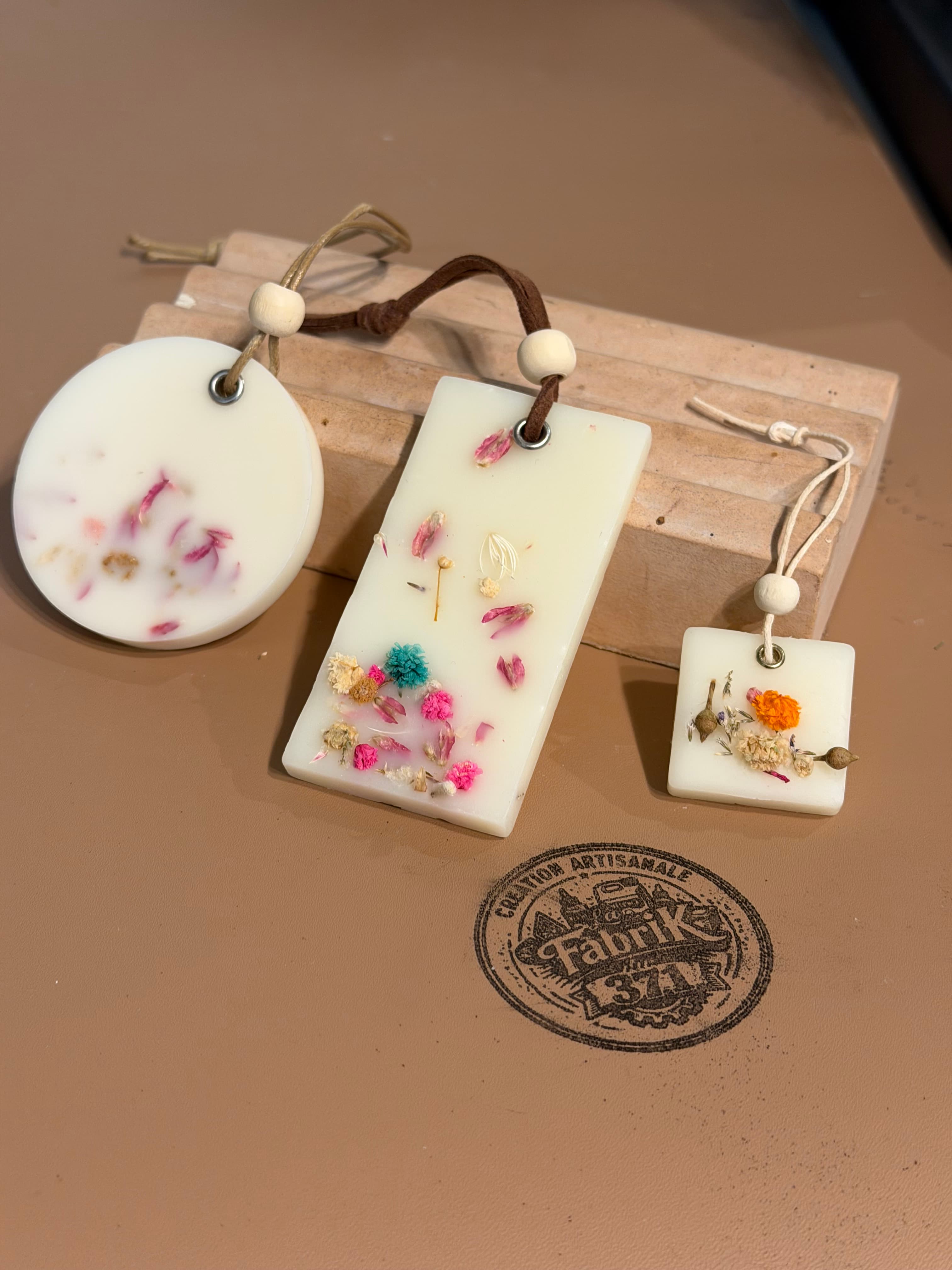 Sent-bons de cire parfumés aux multiples senteurs. - Création artisanale fait main 100% vegan